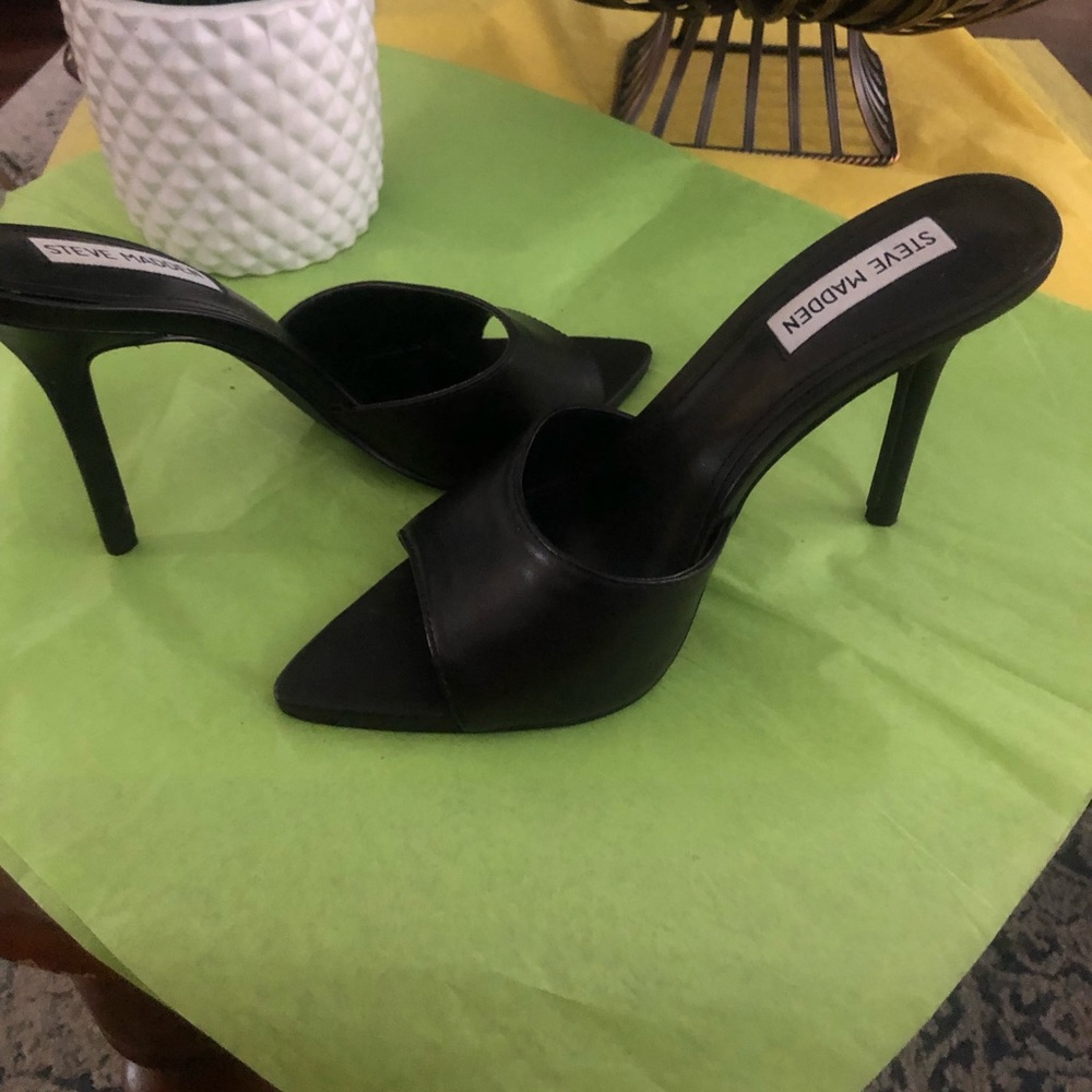 Open toe slip in sandals